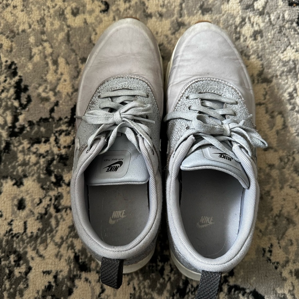 Nike grey sneakers - Picture 3 of 5